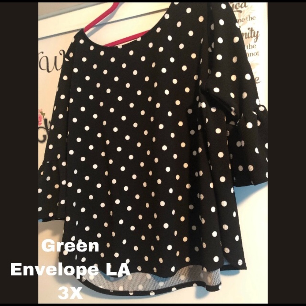 Polka dot 3/4 sleeve blouse